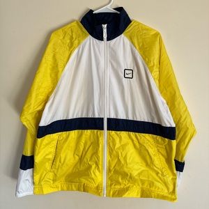 Vintage Nike Windbreaker Jacket Men’s Size Medium Spellout on back